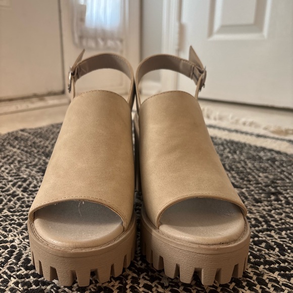 Madden Girl “Sonny” Heel